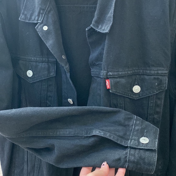 Levi’s Jean Jacket - Picture 5 of 6